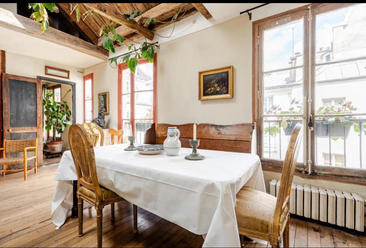 Atelier D Artiste En Plein Coeur Du Marais Appartement